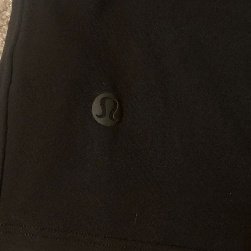 NWT Lululemon Shorts - Picture 5 of 6